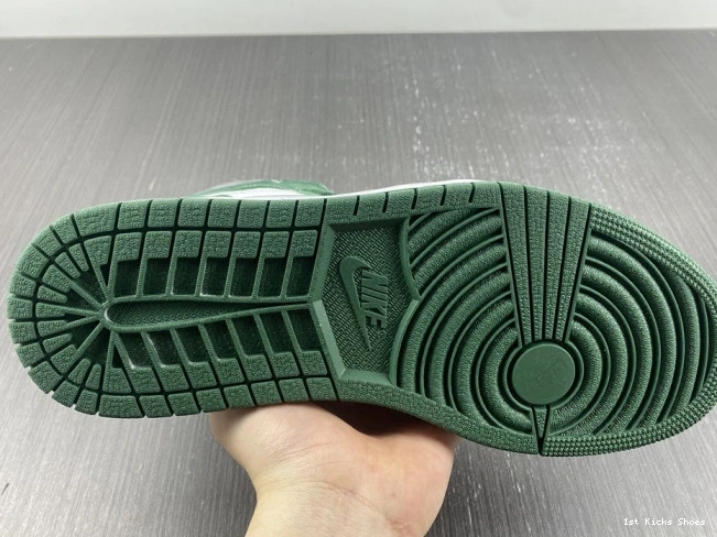 1st Kicks Air 1 High Green Gorge Jordan OG DZ5485-303 0810